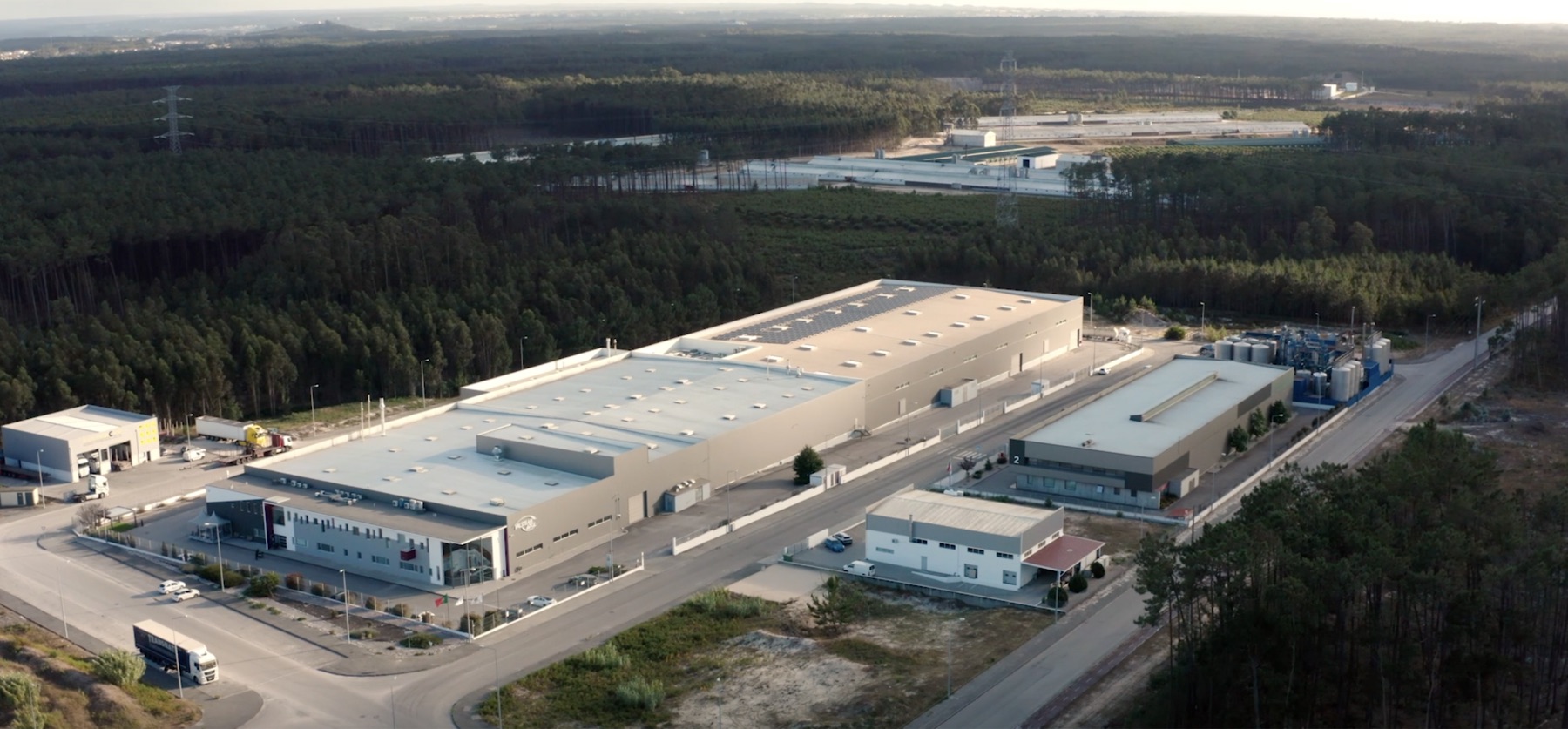 ADCA's fabrik i Portugal set fra luften